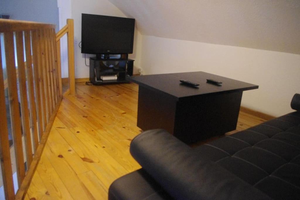 Appartement Rdc Dans Jolie Parc Arbore Beure 外观 照片